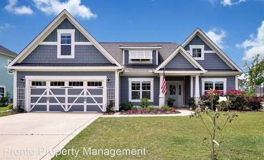 Main picture of 403 Adelaide Dr