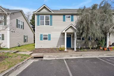 Main picture of 2131 Market St