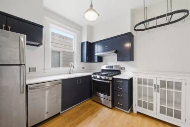 Main picture of 2211 California St