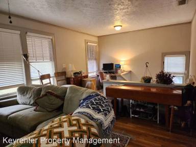 Main picture of 2581 Park St