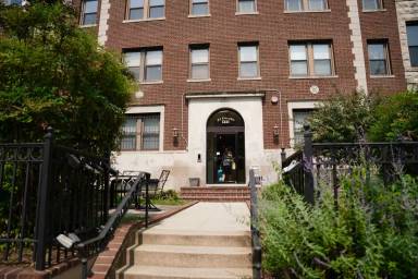 Main picture of 1321 Fairmont St NW