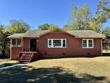 Main picture of 13 Malone Dr