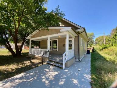 Main picture of 3324 Wayne Ave