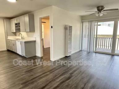 Main picture of 381 Oak Ave