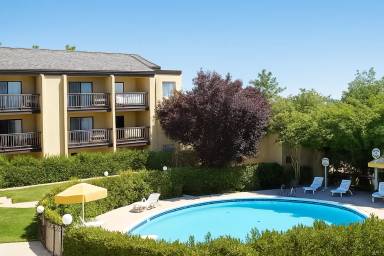 Main picture of Lakegrove Condominiums