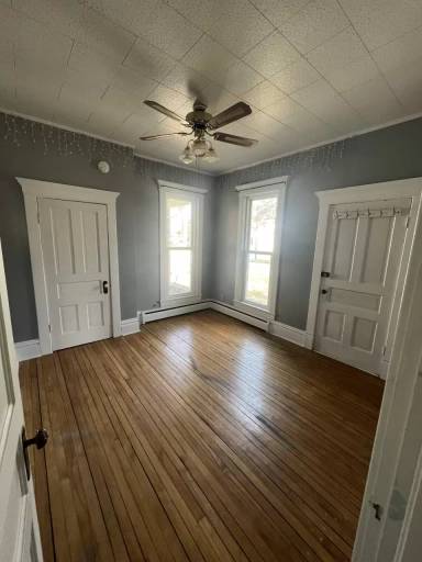 Main picture of 103 1/2 Greenwich St