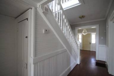 Main picture of 504 E Black St