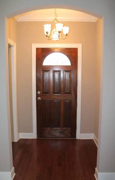 Main picture of 140 Oak Leaf Cir