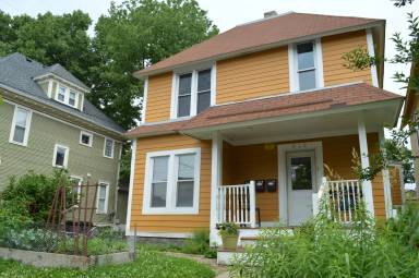 Main picture of 612 E 16th St