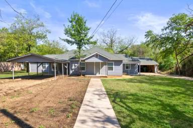 Main picture of 133 W 13th Ave