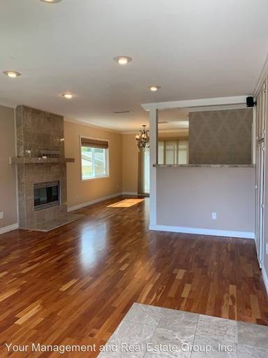 Main picture of 1141 N Parish Pl