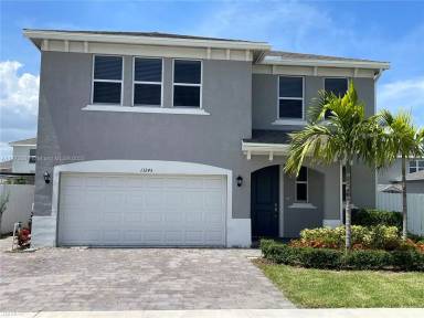Main picture of 13245 SW 271st Ter