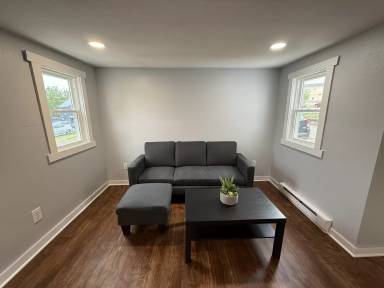 Main picture of 742 Locust St