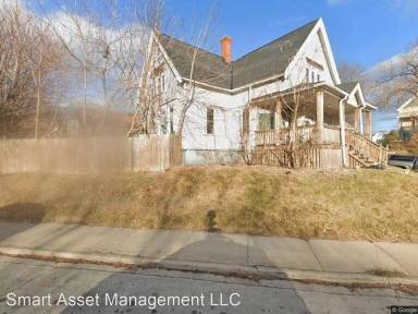 Main picture of 2204 W Hopkins St