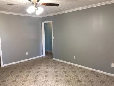 Main picture of 32 Katie Dr