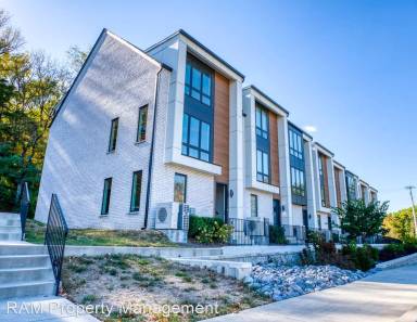 Main picture of 3746 Central Pike