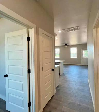 Main picture of 4917 Spring Ridge Rd