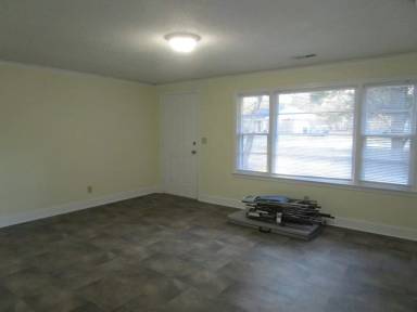 Main picture of 1045 Lewis Rd