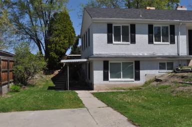 Main picture of 993 E Hillview Dr