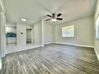 Main picture of 260 20th Ave S