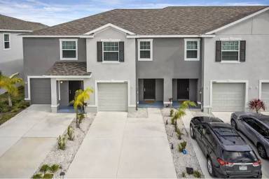 Main picture of 9271 Rock Harbour Way