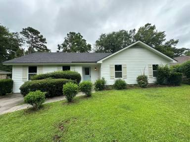 Main picture of 21 Beaver Run Dr