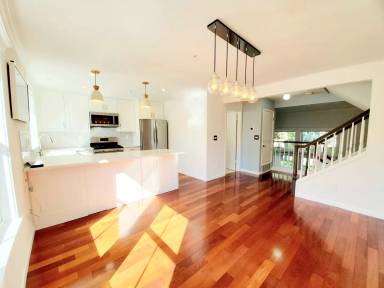 Main picture of 1052 Hull Ln
