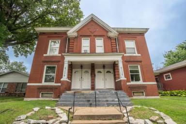 Main picture of 6128 Vermont Ave