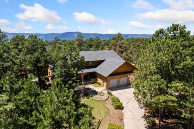 Main picture of 175 E Kings Deer Pt