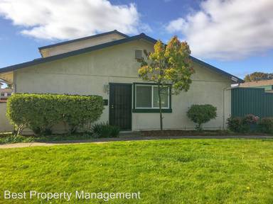 Main picture of 4700 Valencia Way