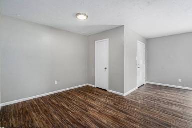 Main picture of 1303 S 2nd St