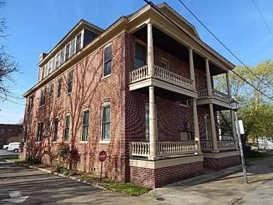 Main picture of 515 London St