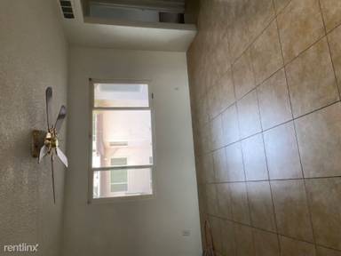 Main picture of 421 S 13th St