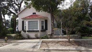 Main picture of 131 S 6th St