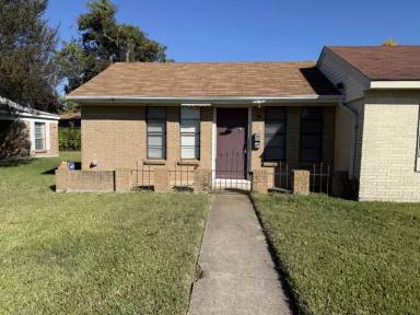 Main picture of 2225 Loreco St