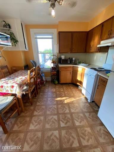 Main picture of 3 Van Wart Ave