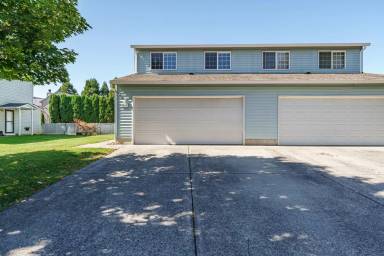 Main picture of 804 SE 152nd Ave