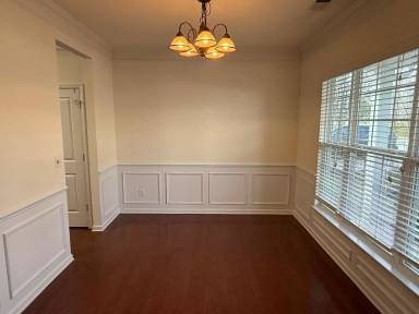 Main picture of 5008 Centerview Dr