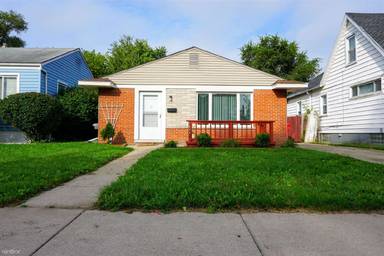 Main picture of 25231 Dale St