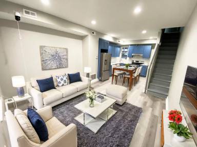 Main picture of 236 W Atlantic St