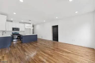 Main picture of 121 Osborne Ter