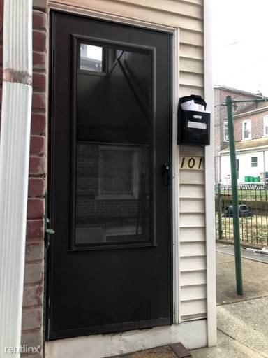 Main picture of 101 Chew St