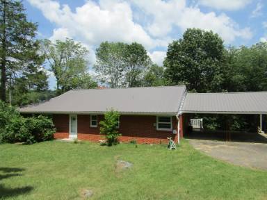 Main picture of 2670 Warrensburg Rd