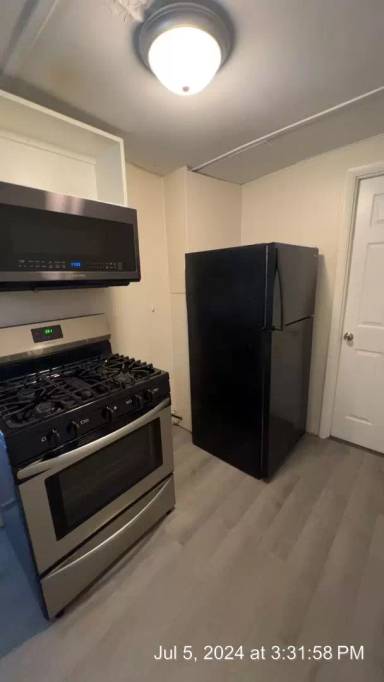 Main picture of 328 Stewart St