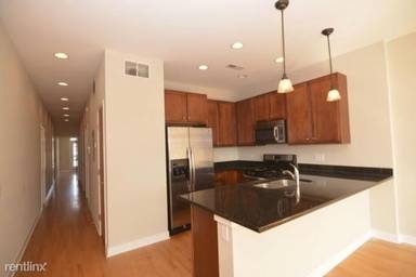 Main picture of 3126 W Walton St