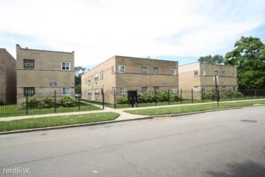 Main picture of 1850 S Fairfield Ave