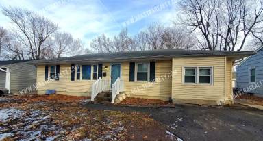 Main picture of 9909 Wheeling Ave