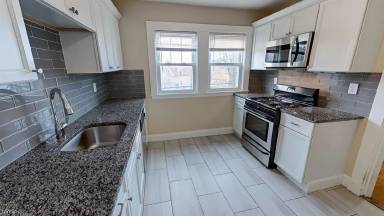 Main picture of 26 School St