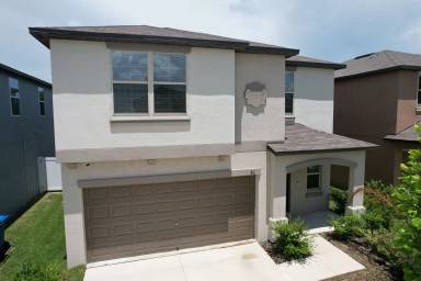 Main picture of 411 Royal Empress Dr