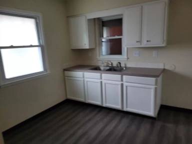 Main picture of 305 Loomis Ave